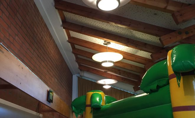 Lichtsanierung im Gemeindesaal von Lichtpartner GmbH & Co. KG