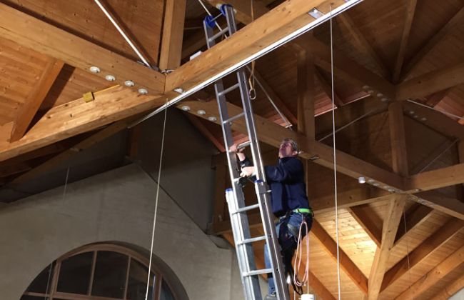 Kirche wird zum Sendesaal Referenzen Lichtpartner GmbH & Co. KG